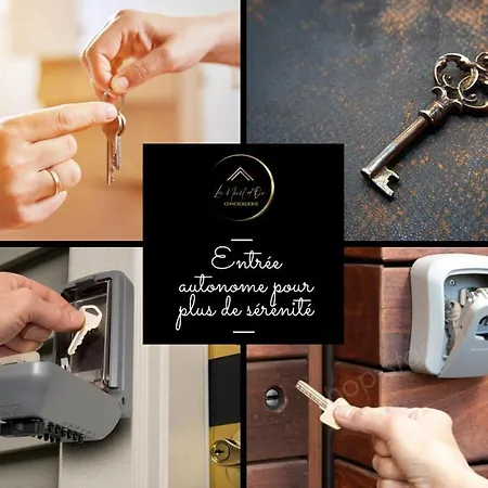 Le Regard Sur La Place Léger Et Raffiné Saint-André-de-la-Marche