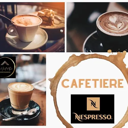 Appartement Le Regard Sur La Place Léger Et Raffiné Saint-André-de-la-Marche