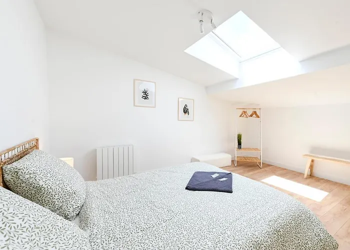 Διαμέρισμα Le Regard Sur La Place Leger Et Raffine *