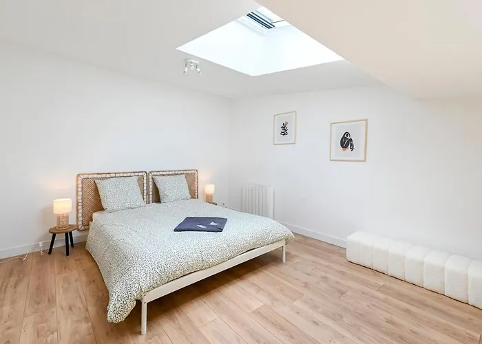 Διαμέρισμα Le Regard Sur La Place Leger Et Raffine *